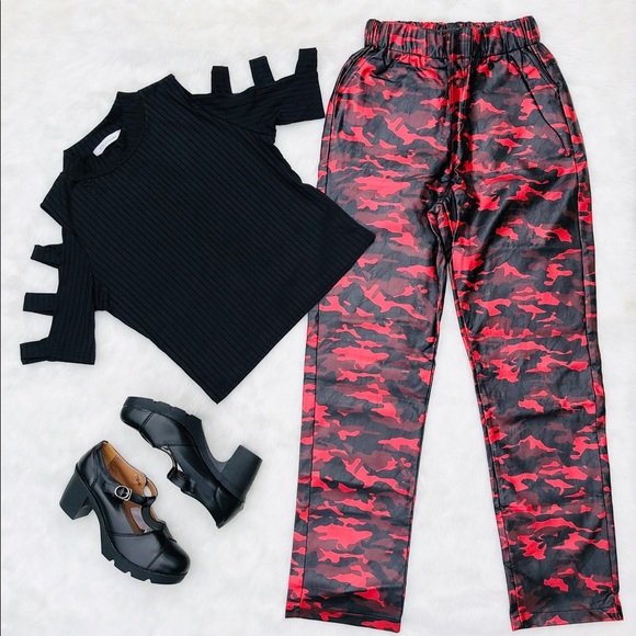 NWT RED AND BLACK ARMY PANTS - Picture 1 of 5